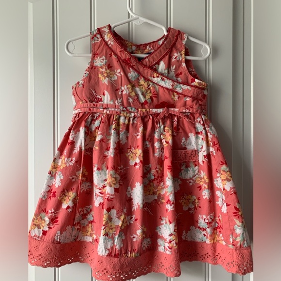 Oshkosh Kids Eyelet Trim Dress size 2T - Picture 1 of 8